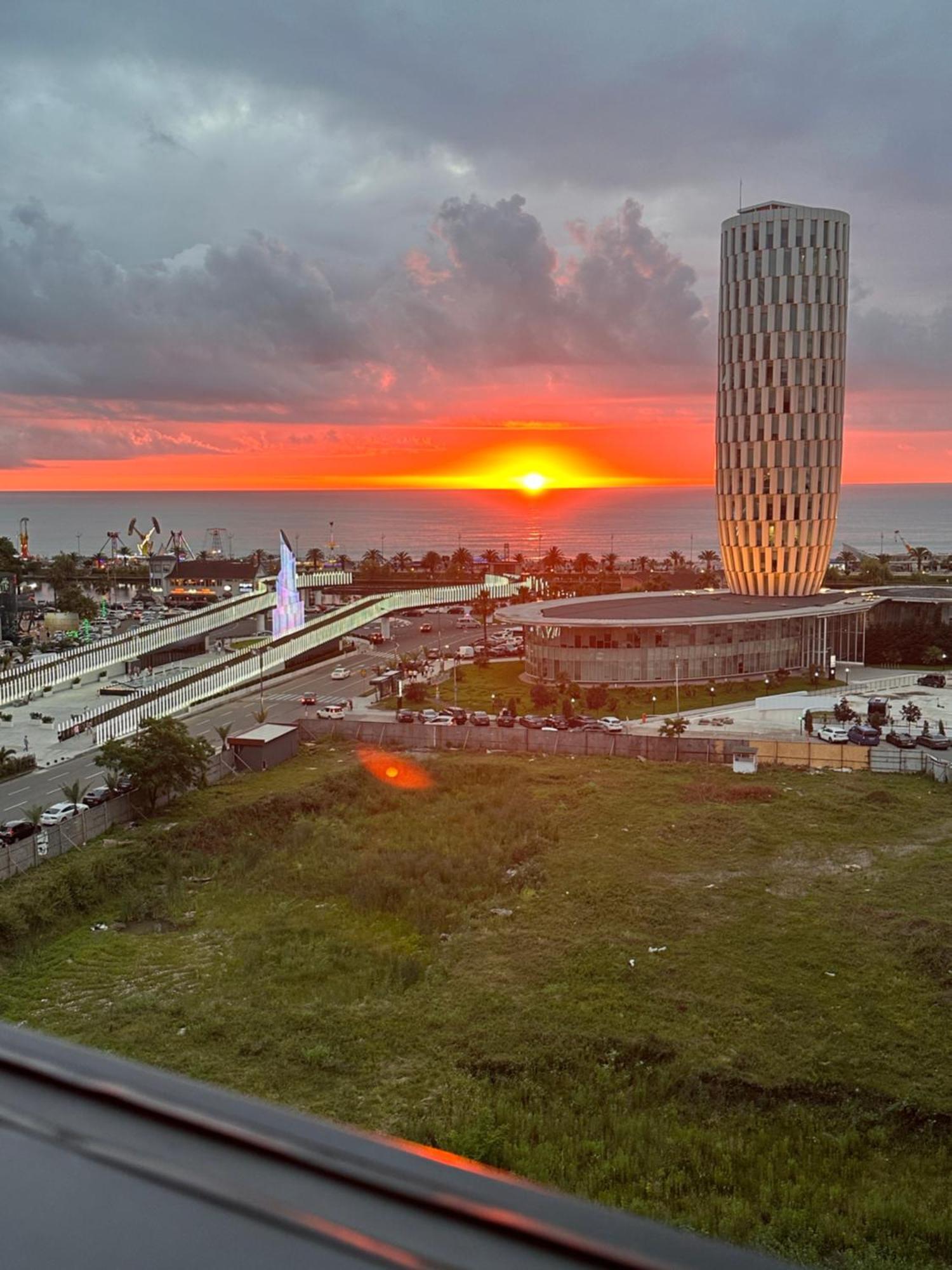 Апартамент У Моря Batoumi Extérieur photo